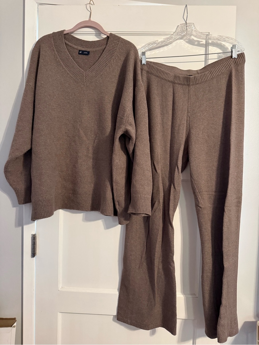GAP CashSoft Oversized V Neck Sweater (XL) & BootCut Pants (L) Sweater Set
